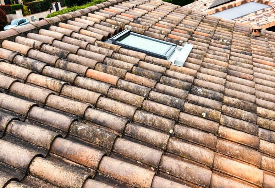 Faites appel à Clarion Couverture Zinguerie, couvreur zingueur pour la pose de votre fenêtre de toit, vélux Colomiers, Tournefeuille, Blagnac, Cornebarrieu, Beauzelle, Mondonville