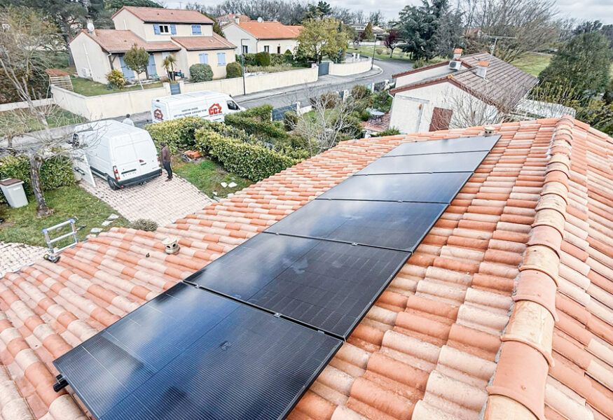 Spécialisés dans l’installation de panneaux photovoltaïques sur Cornebarrieu et l'Ouest Toulousain, la maintenance et la personnalisation de systèmes photovoltaïques, nous nous engageons à vous aider à optimiser votre production d’électricité ainsi que votre consommation énergétique grâce à la solution du panneau solaire photovoltaïque. Le tout en réduisant votre impact environnemental.