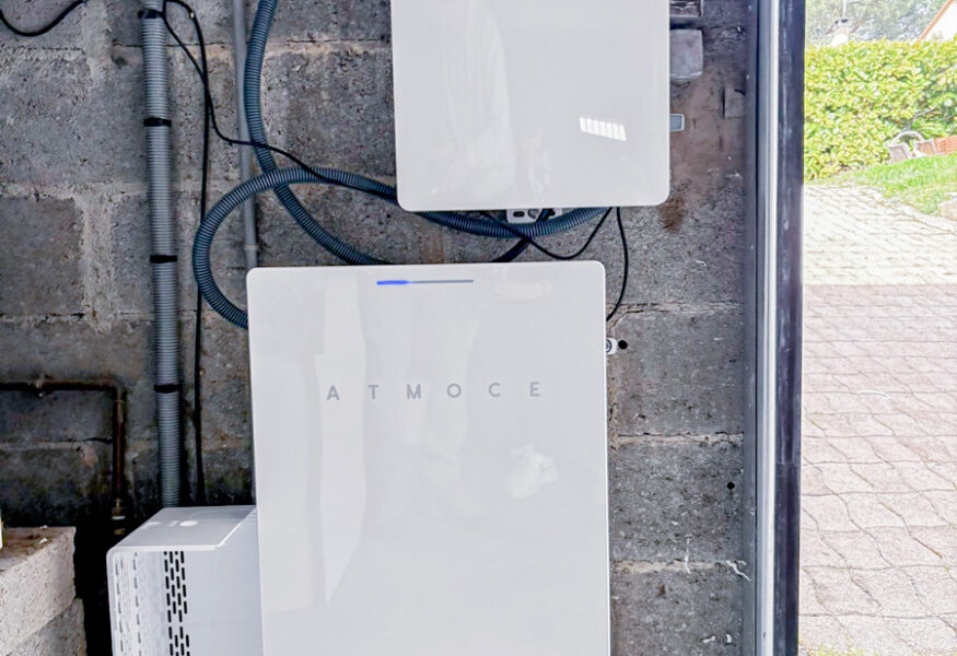 Spécialisés dans l’installation de panneaux photovoltaïques sur Cornebarrieu et l'Ouest Toulousain, la maintenance et la personnalisation de systèmes photovoltaïques, nous nous engageons à vous aider à optimiser votre production d’électricité ainsi que votre consommation énergétique grâce à la solution du panneau solaire photovoltaïque. Le tout en réduisant votre impact environnemental.